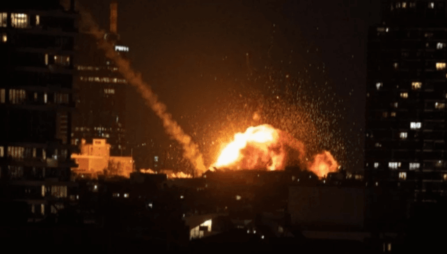 আয়রন ডোম ব্যর্থ! আকাশ প্রতিরক্ষা ভেদ করে সরাসরি তেল আবিবে ইরানের মিসাইল বৃষ্টি!