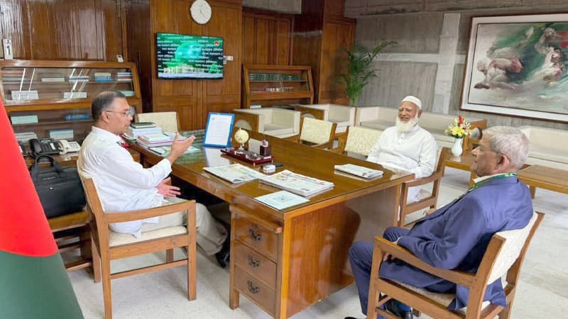 প্রধানমন্ত্রীর সঙ্গে বিরোধীদলীয় নেতার সাক্ষাৎ