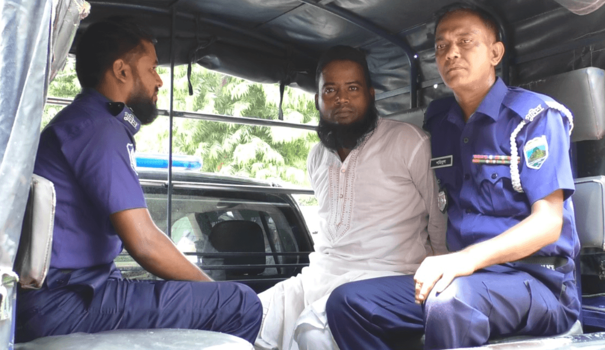সিরাজগঞ্জে জিনের বাদশা সেজে অনলাইন অ্যাপসে ২১ লাখ টাকা প্রতারণা, গ্রেফতার ১