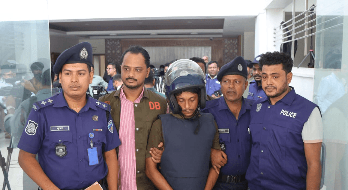 আনোয়ারায় মা-মেয়ে হত্যা মামলার রহস্য উদঘাটন: প্রধান আসামি গ্রেফতার, উদ্ধার চাকু ও মোবাইল