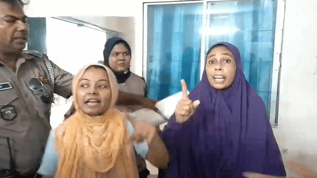 খুলনায় হানিট্র্যাপ চক্রের বিরুদ্ধে অভিযান, ৮ সদস্য কারাগারে