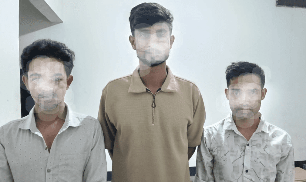 আদিতমারীতে বিশেষ চেকপোস্টে তিনজন আটক, অনলাইন জুয়ার অভিযোগে মামলা