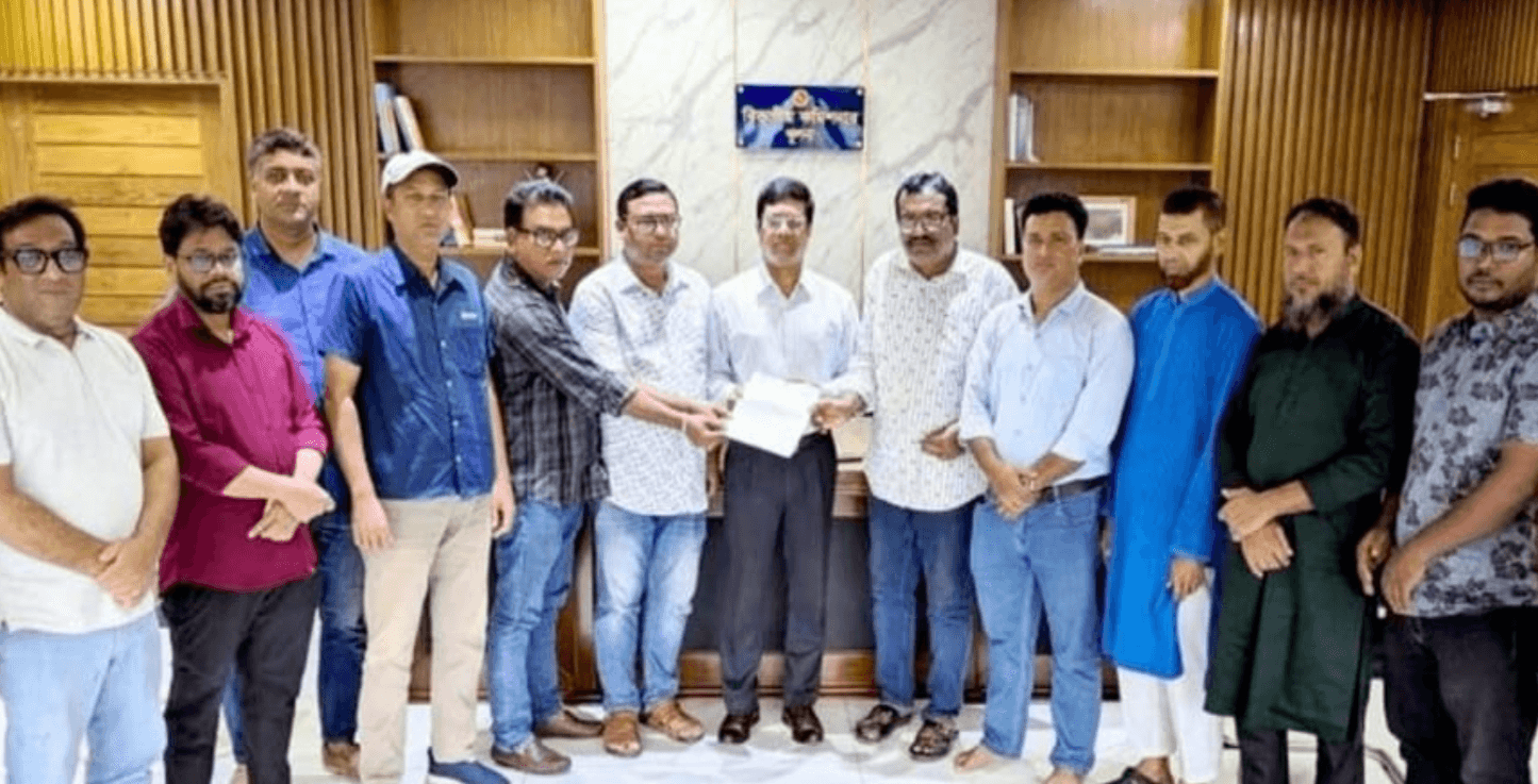 খুলনার গুলির ঘটনায় এক সপ্তাহেও গ্রেপ্তার নেই, তথ্যমন্ত্রীকে এমইউজে’র স্মারকলিপি