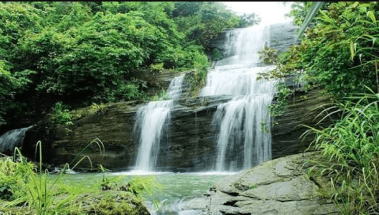 খইয়াছড়া ঝরনায় বাড়ছে দুর্ঘটনা, সতর্কতার আহ্বান