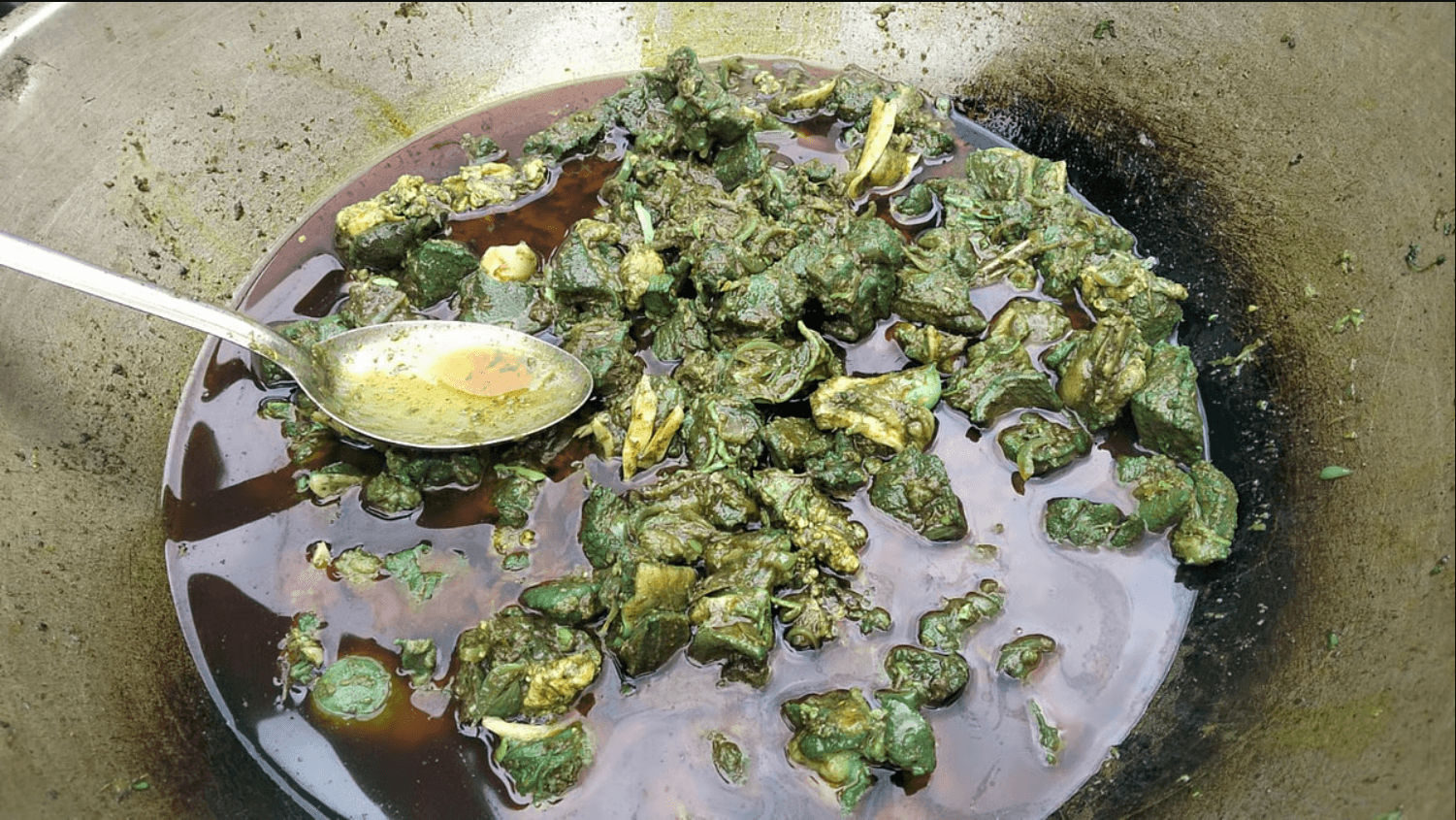 রান্না করা মাংস সবুজ কেন হয়? খুলনার ঘটনায় বৈজ্ঞানিক ব্যাখ্যা