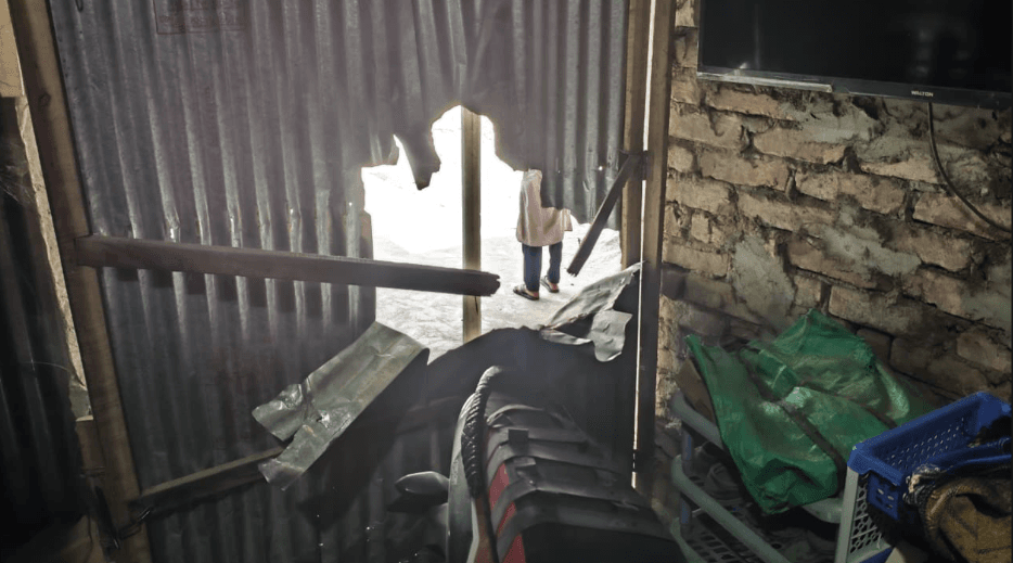 ‘চাঁদা না দেওয়ায়’ বাড়ি-দোকানে হামলা, লুটের অভিযোগ