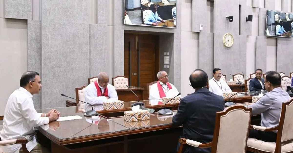 প্রধানমন্ত্রীর সঙ্গে শুভেচ্ছা বিনিময় প্রোটেস্ট্যান্ট চার্চের নেতাদের
