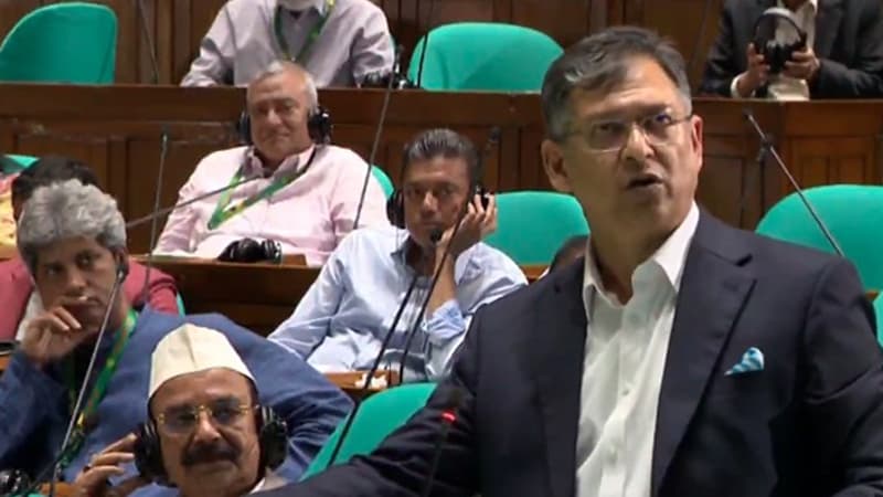 বিসিবিতে বাপের দোয়া মায়ের দোয়া কমিটি করিনি: স্বরাষ্ট্রমন্ত্রী