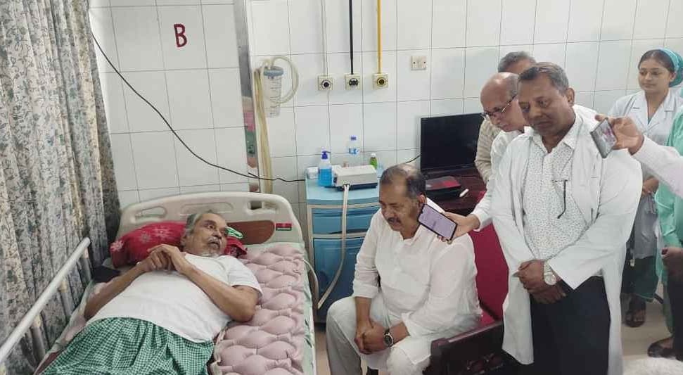 প্রবীণ সাংবাদিকদের অবসর ভাতা বাস্তবায়নে কাজ করছে সরকার: তথ্যমন্ত্রী