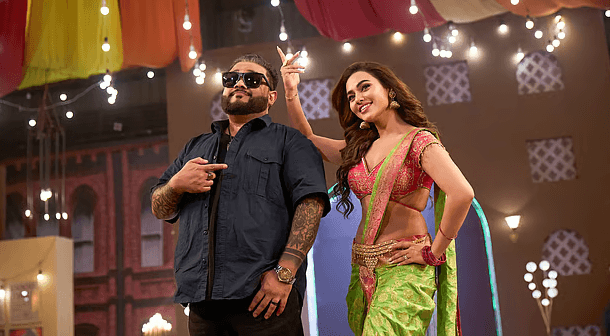 ‘পটাকা’র পর নতুন চমক নিয়ে ফিরছেন ফারিয়া, সঙ্গী ফুয়াদ