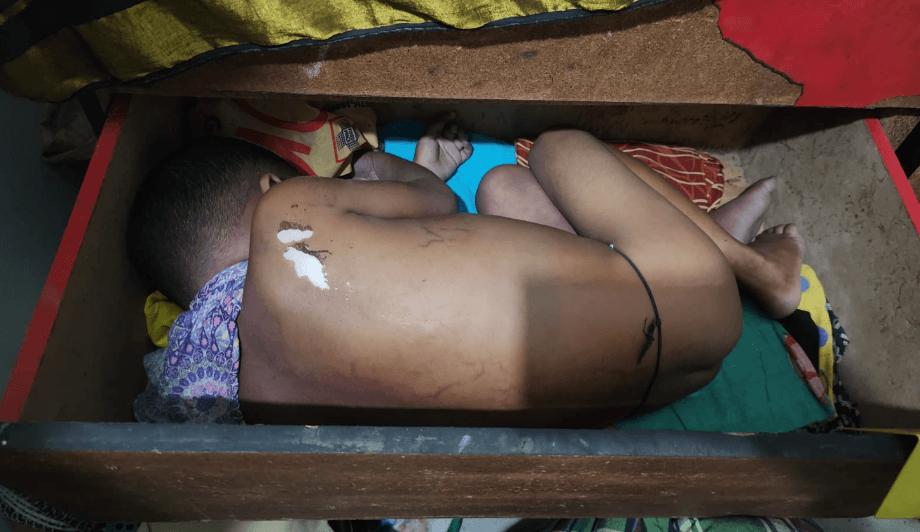 সোনাডাঙ্গায় একই পরিবারের তিনজনের মরদেহ উদ্ধার, সৎ বাবাকে সন্দেহ