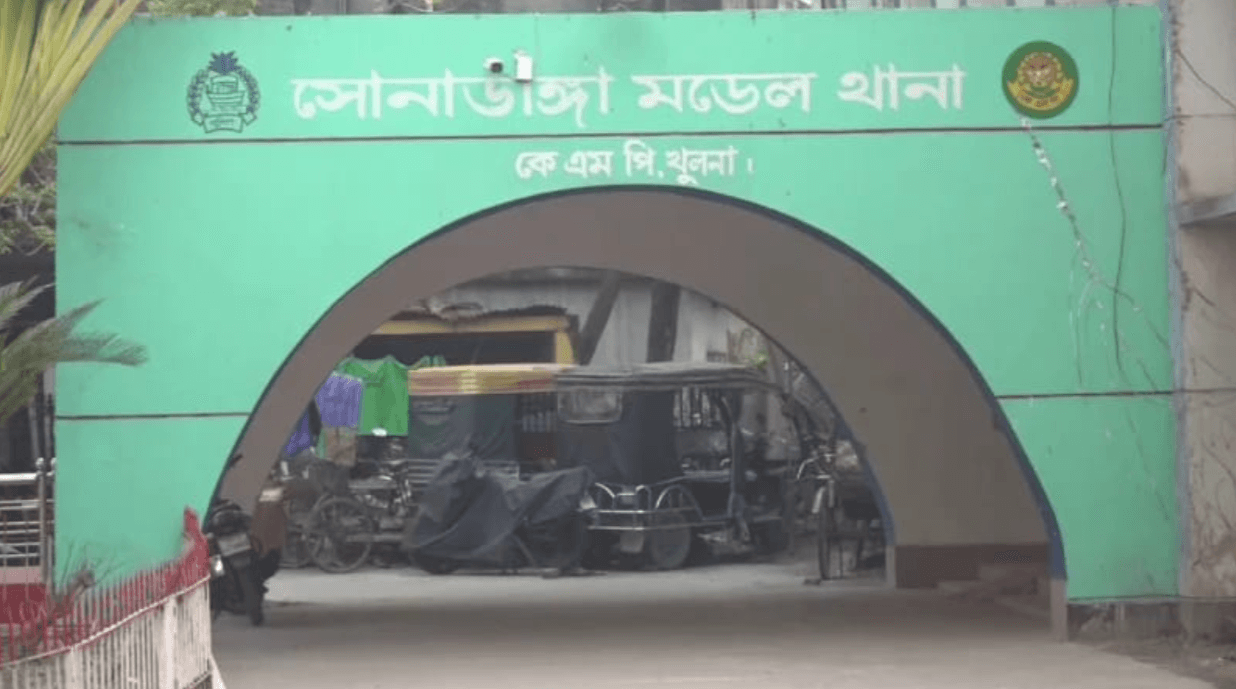 খুলনায় ট্রিপল হত্যাকাণ্ড: তিন দিন ঘরে ছিল মরদেহ, ভয়াবহ তথ্য উঠে আসছে তদন্তে
