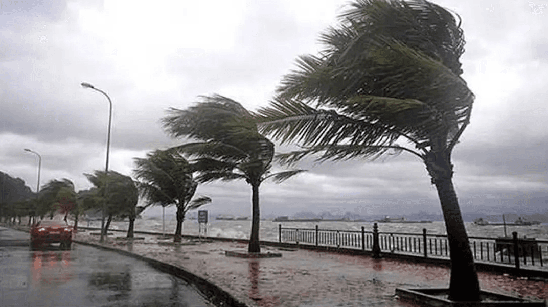 দেশের ১১ অঞ্চলে ঝড়-বৃষ্টির পূর্বাভাস, নদীবন্দরে ২ নম্বর হুঁশিয়ারি