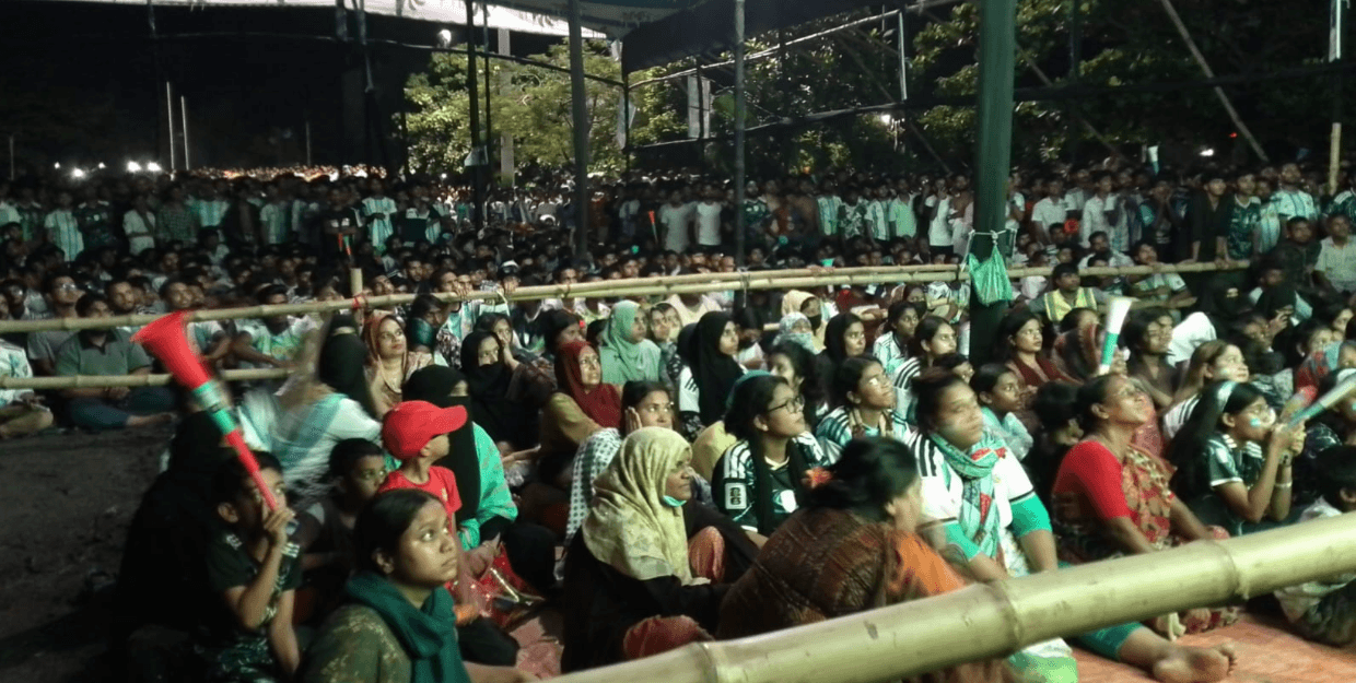 শেষ মূহুর্তে জ্বলে উঠলো আর্জেন্টিনা, ইংল্যান্ডকে ২-১ গোলে হারিয়ে বিশ্বকাপের ফাইনালে মেসি।