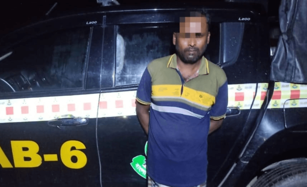 দিঘলিয়ায় ৩ জন নিহতের ঘটনায় ঘাতক ট্রাকচালক র্যাবের জালে আটক