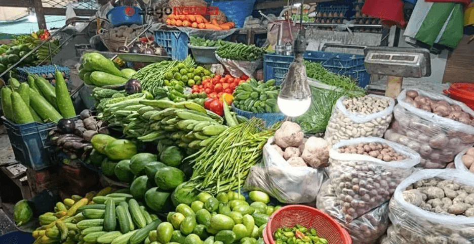 ভারত থেকে আমদানি বাড়ায় ঢাকায় কমেছে কাঁচা মরিচের দাম, চড়া সবজি ও ডিমের বাজার
